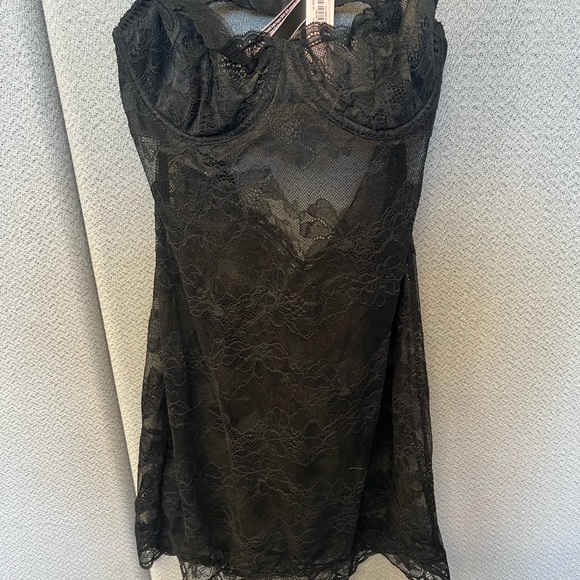 Victoria’s Secret NWT size medium lingerie cami - Picture 5 of 11
